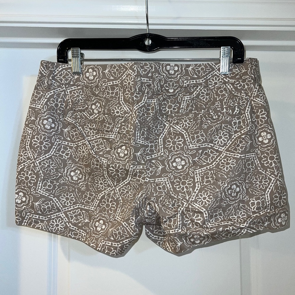 Old navy decorative short size 8